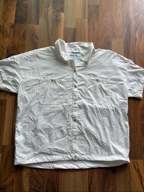 Eddie Bauer Woman’s White Short-Sleeve Button Front Shirt Size L
